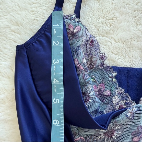 NWT!!! Victoria’s Secret corset top size 34D Retail 89.95$ - Picture 7 of 8